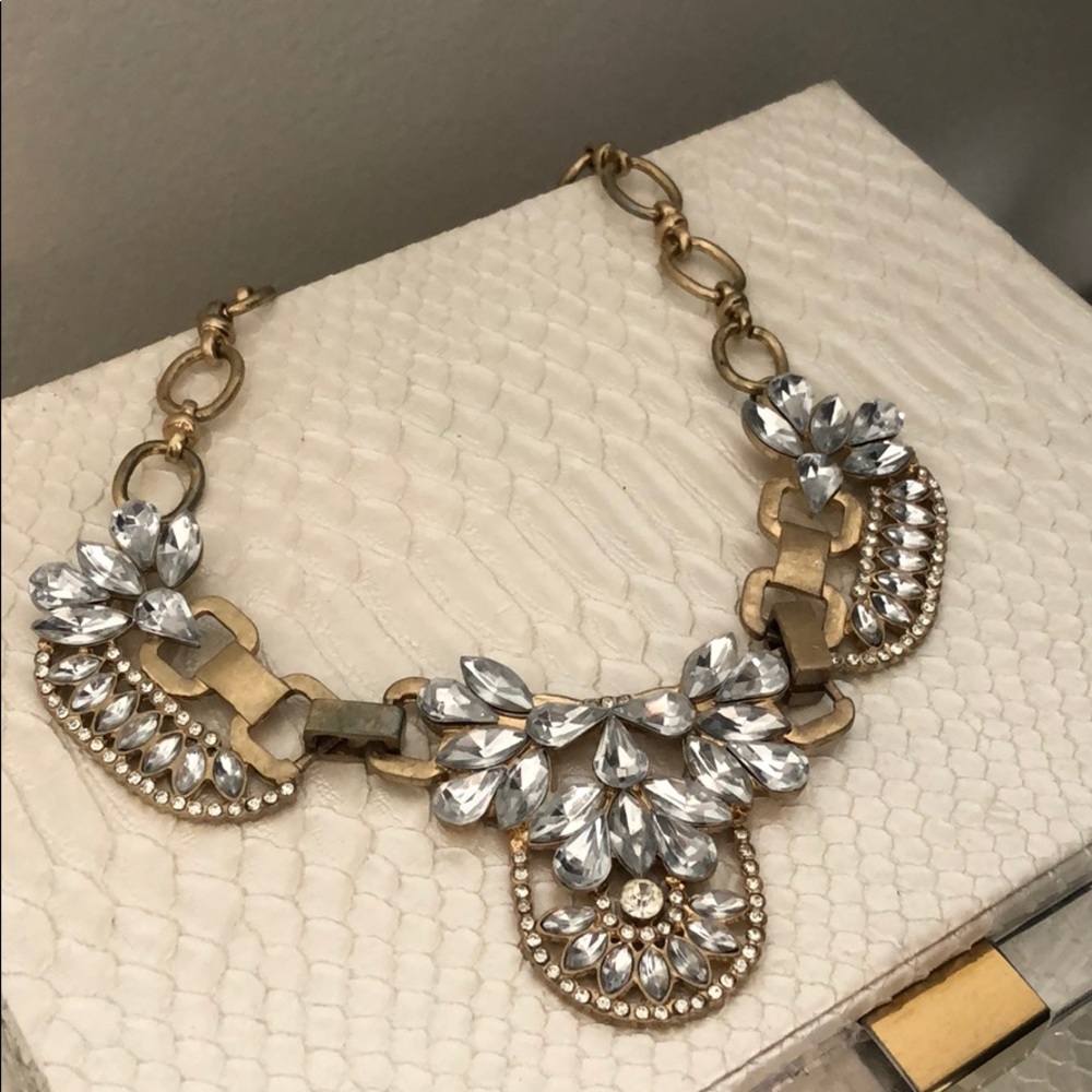 Statement necklace